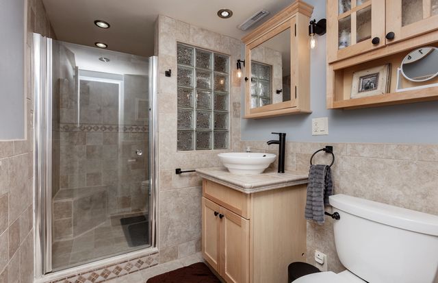 2301 Prospect Avenue, West Des Moines, IA 50265