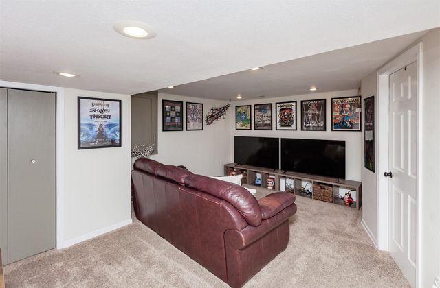 2301 Prospect Avenue, West Des Moines, IA 50265