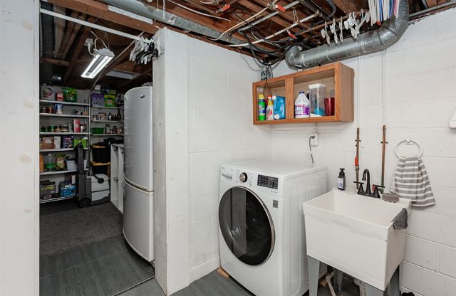 2301 Prospect Avenue, West Des Moines, IA 50265