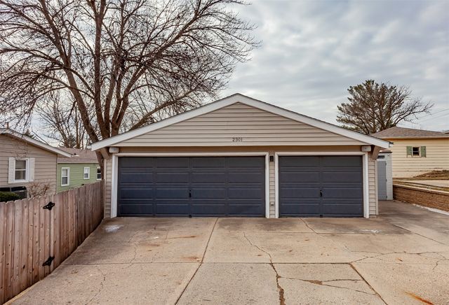 2301 Prospect Avenue, West Des Moines, IA 50265