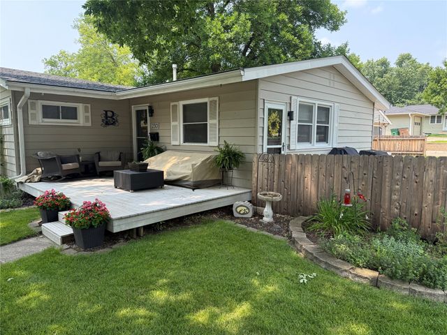 2301 Prospect Avenue, West Des Moines, IA 50265