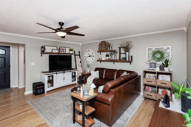 2301 Prospect Avenue, West Des Moines, IA 50265