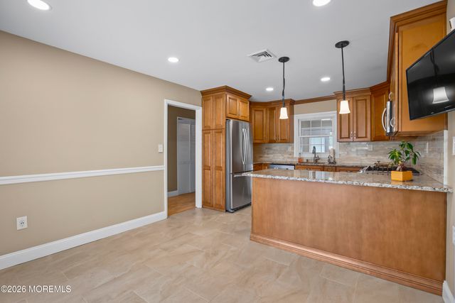 93 Idolstone Lane, Matawan, NJ 07747