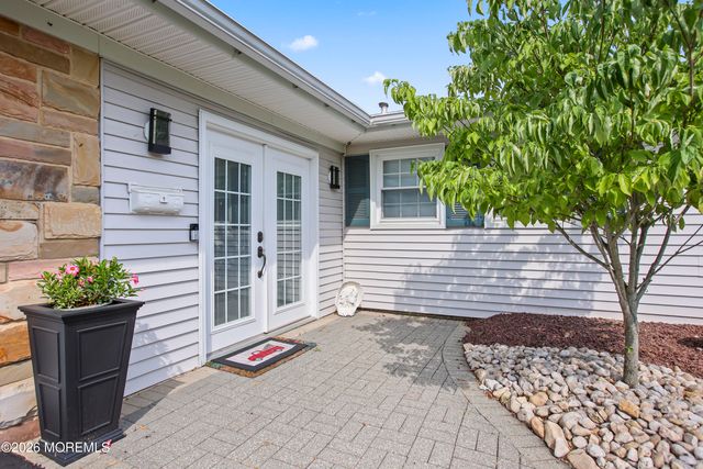 93 Idolstone Lane, Matawan, NJ 07747