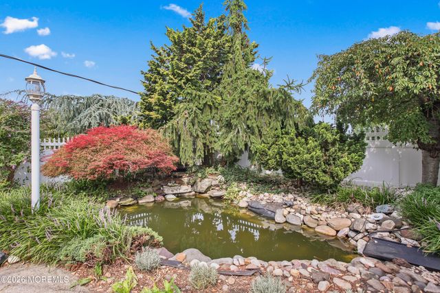 93 Idolstone Lane, Matawan, NJ 07747