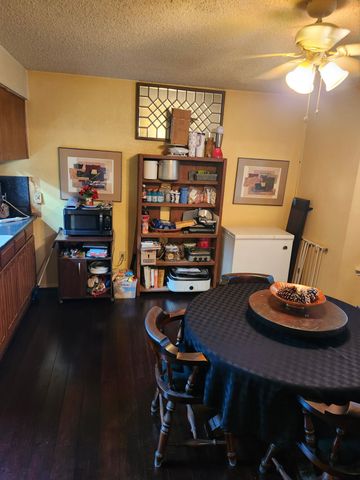 609 Betsy Ross Drive, Arlington, TX 76002