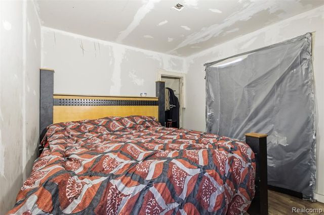 15390 Normandy Street, Detroit, MI 48238