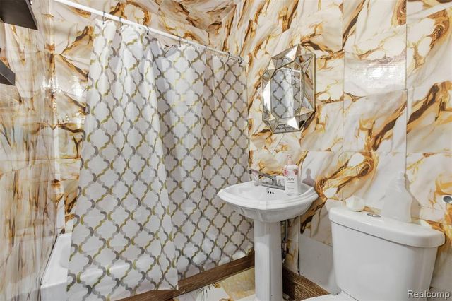 15390 Normandy Street, Detroit, MI 48238