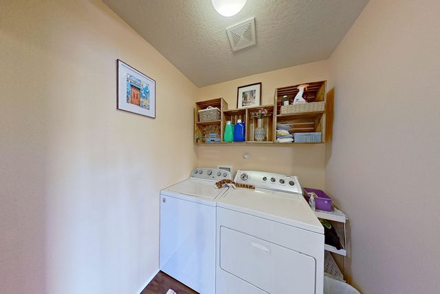 10908 Fort Point Lane NE, Albuquerque, NM 87123