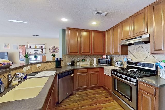 10908 Fort Point Lane NE, Albuquerque, NM 87123