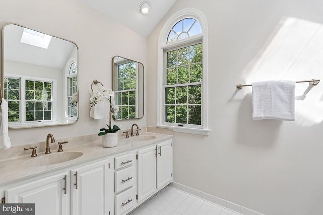 3 MOJAVE CT, Rockville, MD 20850