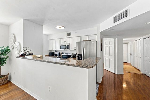 1155 BRICKELL BAY Drive 2802, Miami, FL 33131