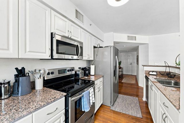 1155 BRICKELL BAY Drive 2802, Miami, FL 33131