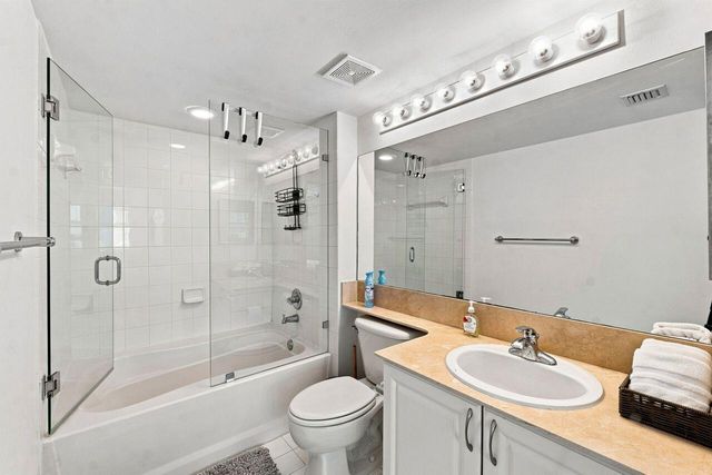 1155 BRICKELL BAY Drive 2802, Miami, FL 33131