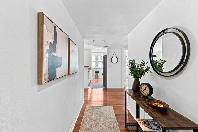 1155 BRICKELL BAY Drive 2802, Miami, FL 33131