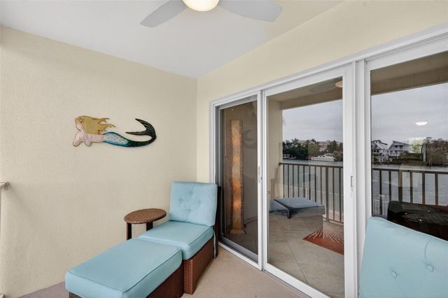 12100 CAPRI CIRCLE S 203, Treasure Island, FL 33706