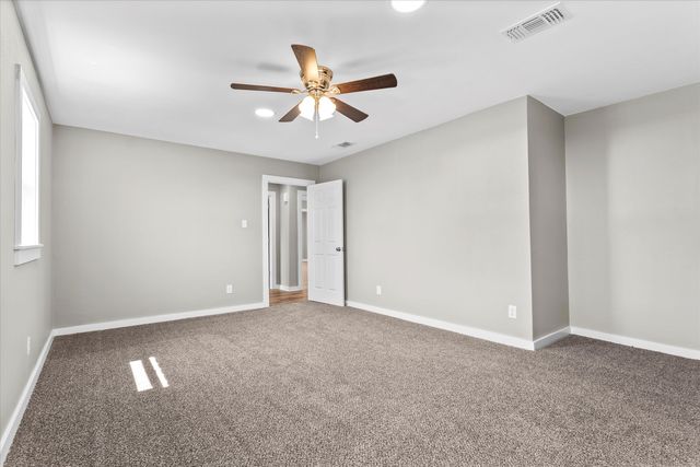 202 W Jackson Street, Levelland, TX 79336