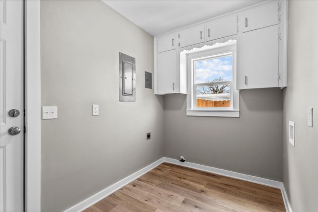 202 W Jackson Street, Levelland, TX 79336