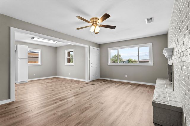 202 W Jackson Street, Levelland, TX 79336