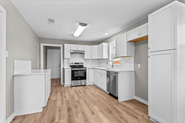 202 W Jackson Street, Levelland, TX 79336