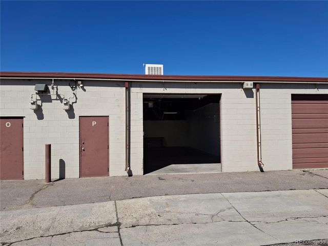 700 Billings Street P, Aurora, CO 80011