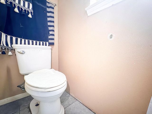 8702 Parkway Forest Drive, Houston, TX 77044