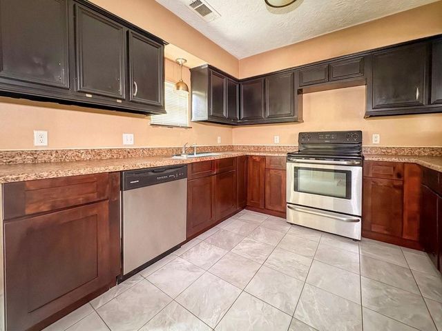 8702 Parkway Forest Drive, Houston, TX 77044