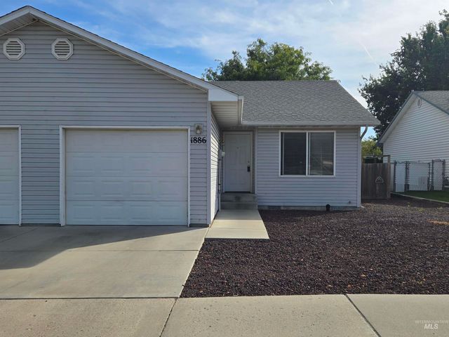 1886 W Idaho Ave, Ontario, OR 97914 property photo