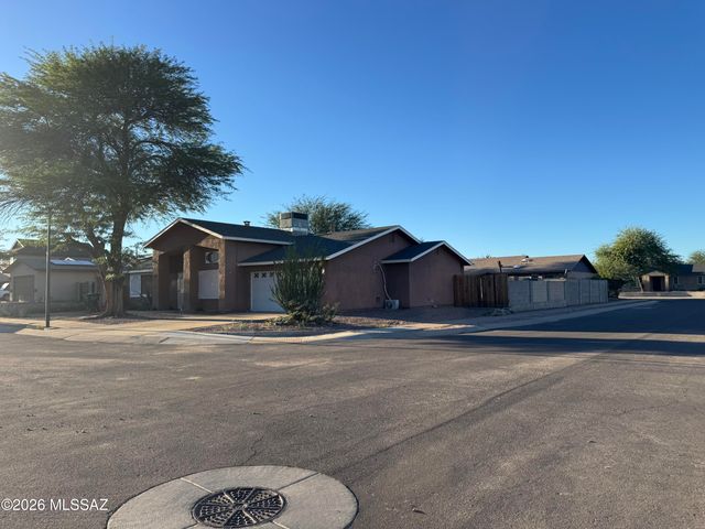 1750 W Mountain Oak Lane, Tucson, AZ 85746
