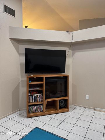 1750 W Mountain Oak Lane, Tucson, AZ 85746