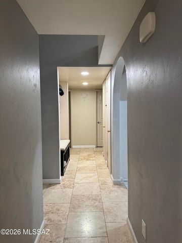 1750 W Mountain Oak Lane, Tucson, AZ 85746