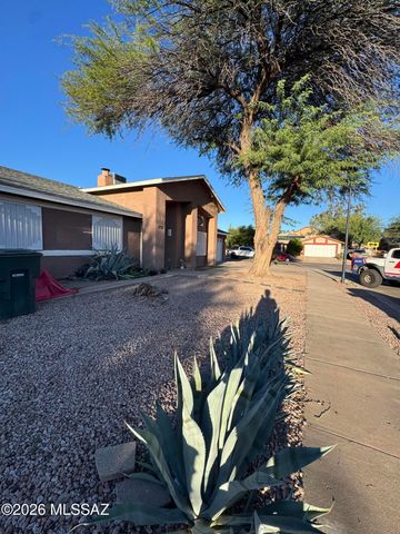 1750 W Mountain Oak Lane, Tucson, AZ 85746