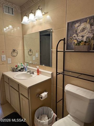 1750 W Mountain Oak Lane, Tucson, AZ 85746