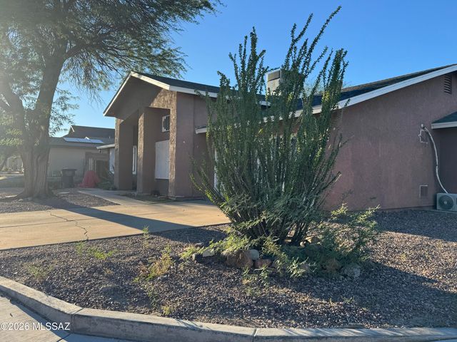 1750 W Mountain Oak Lane, Tucson, AZ 85746