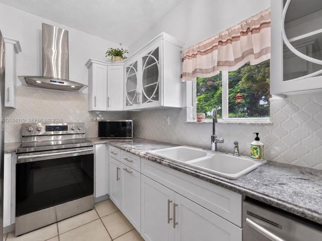 14631 SW 176th Terrace, Miami, FL 33177