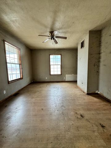 626 W Division Street, Springfield, MO 65803