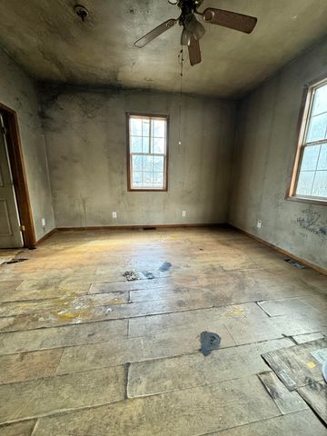 626 W Division Street, Springfield, MO 65803