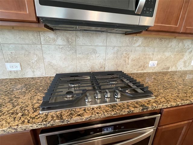 920 WAGGONER Drive, Aubrey, TX 76227