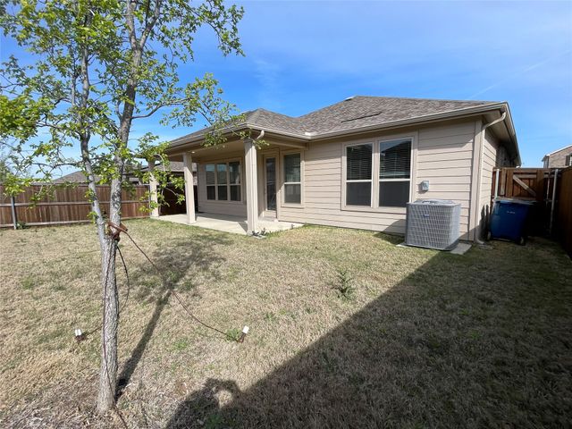 920 WAGGONER Drive, Aubrey, TX 76227