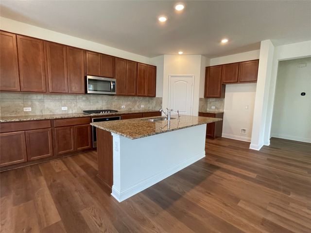 920 WAGGONER Drive, Aubrey, TX 76227