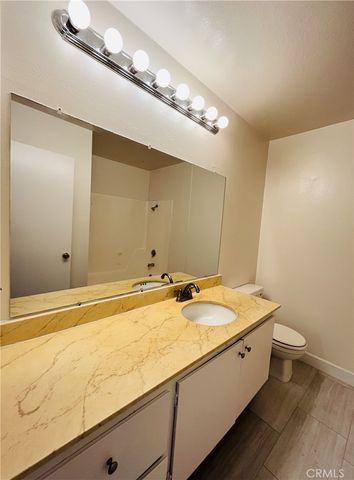 1001 W Macarthur, Santa Ana, CA 92707