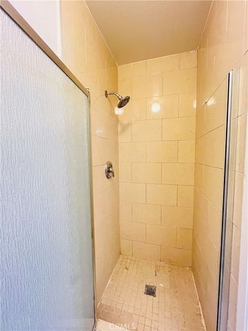 1001 W Macarthur, Santa Ana, CA 92707