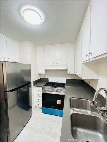 1001 W Macarthur, Santa Ana, CA 92707