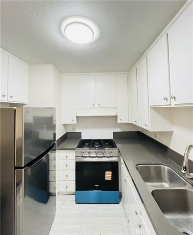 1001 W Macarthur, Santa Ana, CA 92707