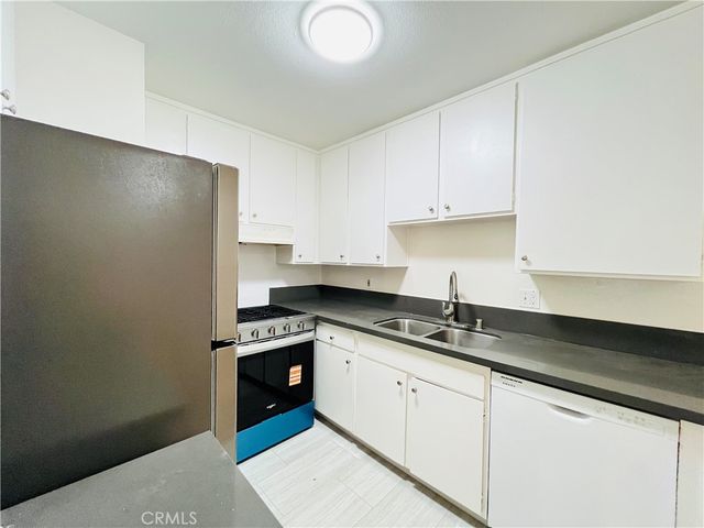 1001 W Macarthur, Santa Ana, CA 92707
