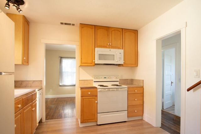 121 Aeolia Dr, Auburn, CA 95603