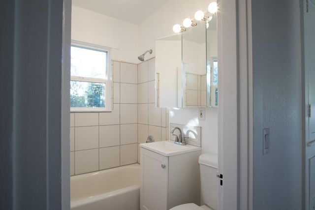 121 Aeolia Dr, Auburn, CA 95603