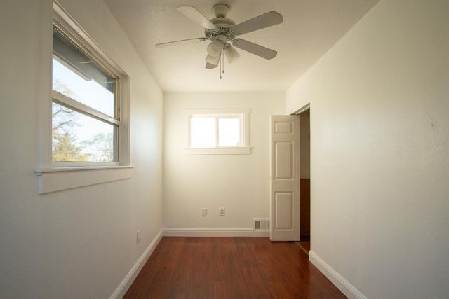 121 Aeolia Dr, Auburn, CA 95603