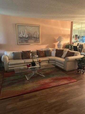 4735 LUCERNE LAKES Boulevard E 204, Lake Worth, FL 33467