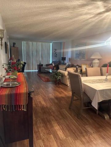 4735 LUCERNE LAKES Boulevard E 204, Lake Worth, FL 33467